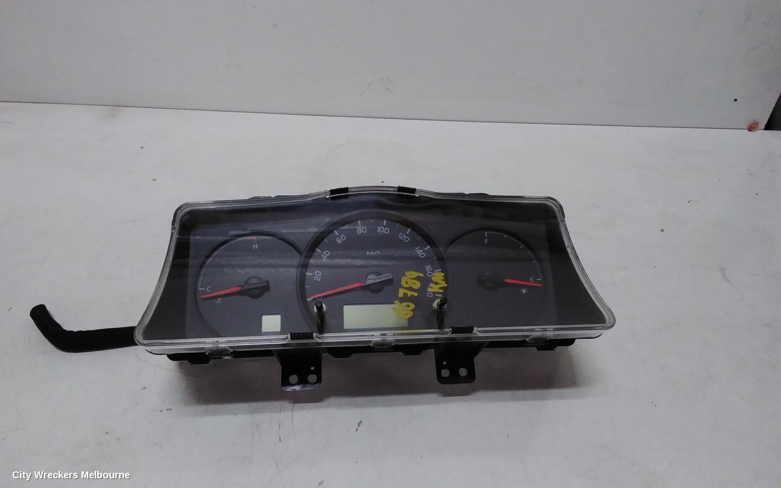 TOYOTA HIACE INSTRUMENT CLUSTER, PETROL, AUTO T/M, TRH, 02/2014 - 04/2019