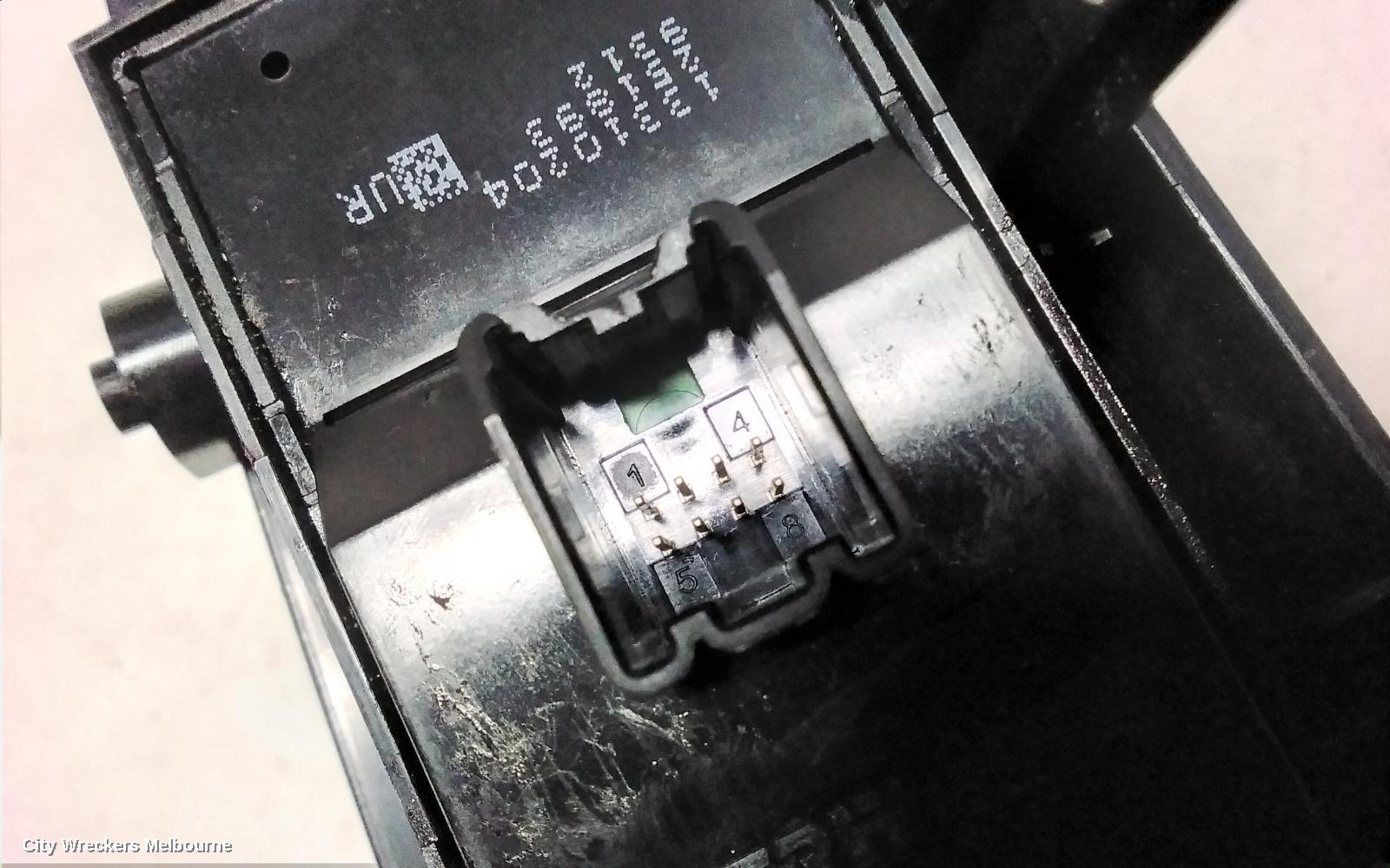 HOLDEN CRUZE PWR DR WIND SWITCH, RH FRONT (MASTER SWITCH), JG, 03/2009 - 02/2011