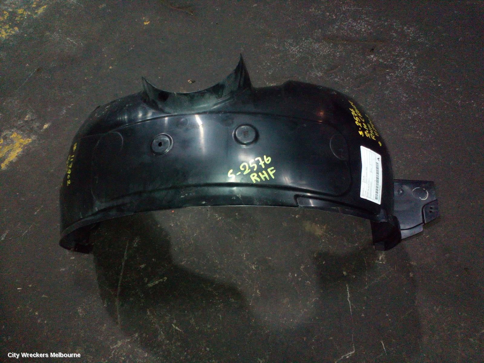 HOLDEN CRUZE RIGHT GUARD LINER, FRONT, JG, 03/2009 - 02/2011