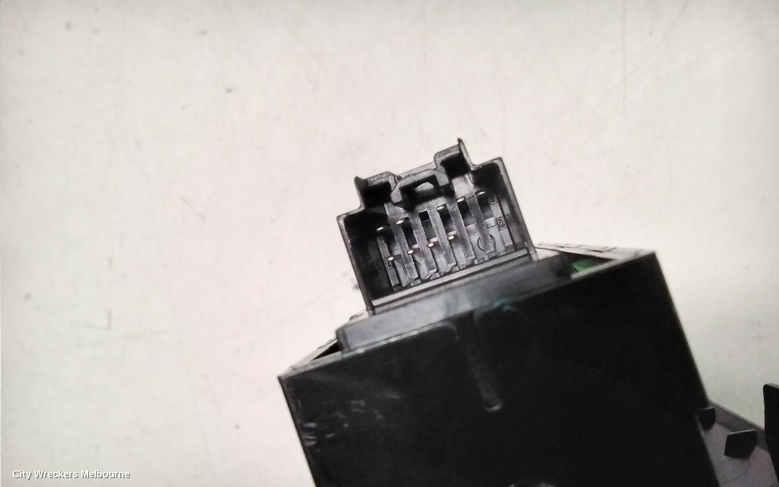 HAVAL JOLION PWR DR WIND SWITCH, A01, RH FRONT (MASTER SWITCH), NON AUTO FOLD, 02/2021 ONWARDS