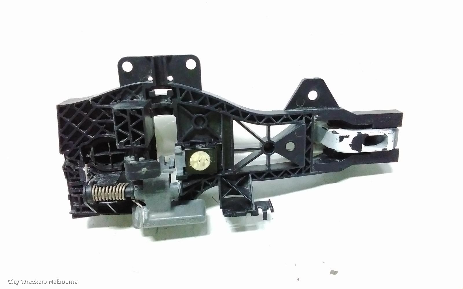 AUDI Q7 DOOR HANDLE, 4L, RH REAR, OUTER, 09/2006 - 08/2015