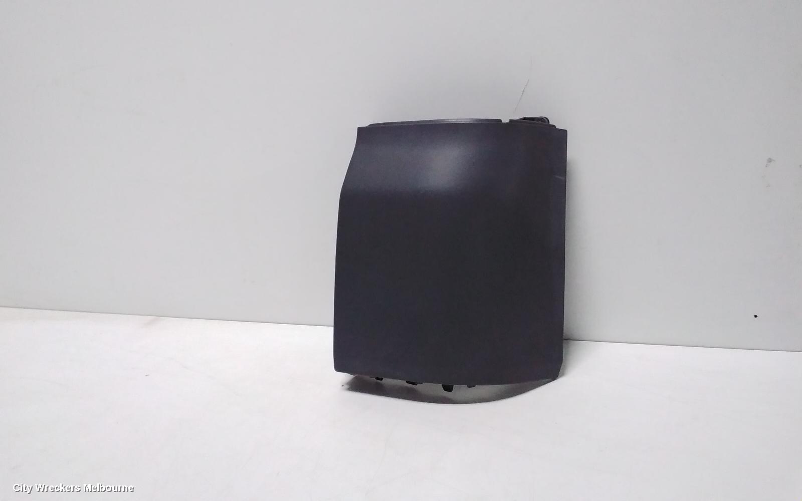 VOLKSWAGEN TRANSPORTER, T5 08/2004 - 02/2010, T5 RHR FILLER PANEL UNDER THE TAILIGHT : 117925