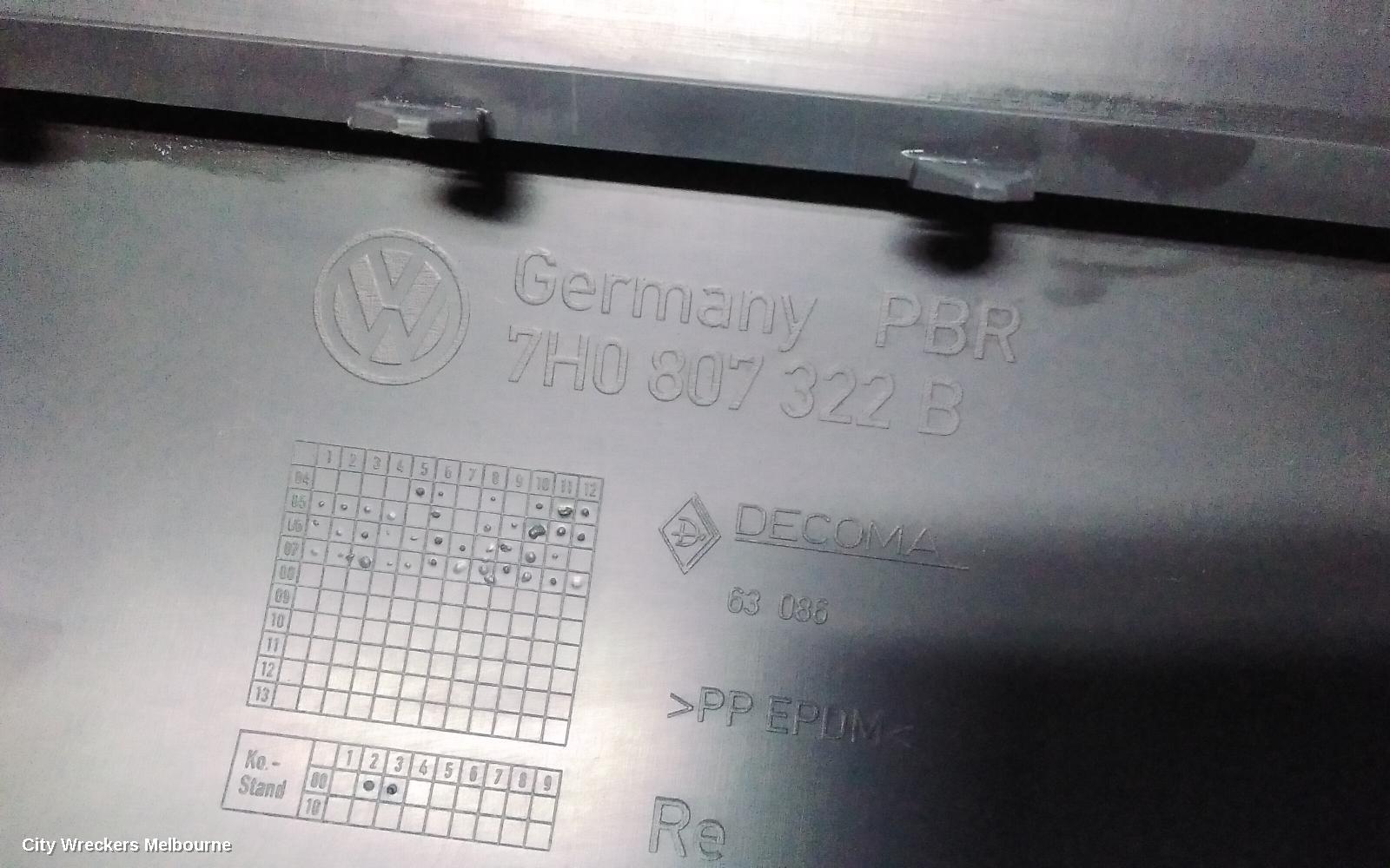 VOLKSWAGEN TRANSPORTER, T5 08/2004 - 02/2010, T5 RHR FILLER PANEL UNDER THE TAILIGHT : 117925