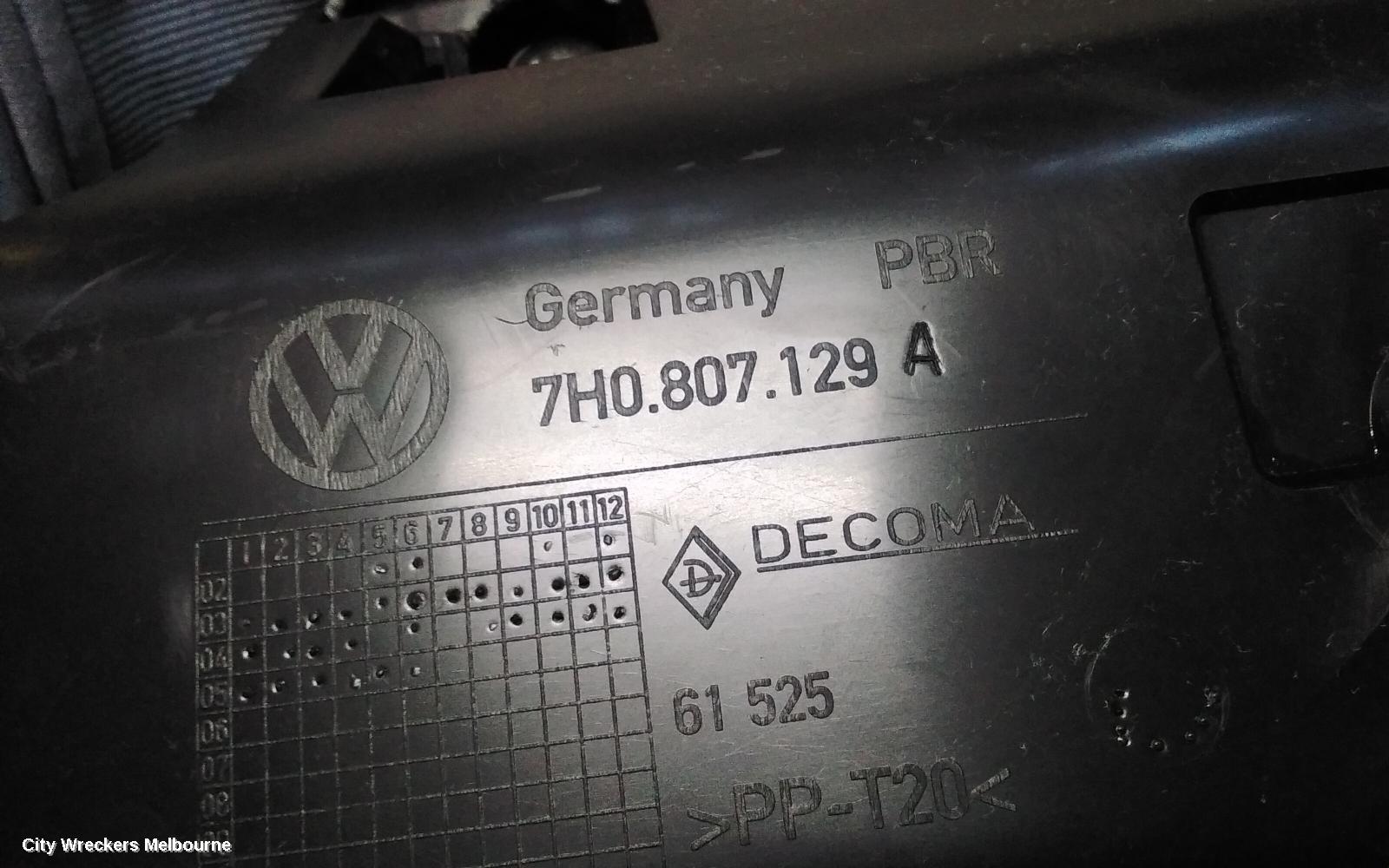 VOLKSWAGEN TRANSPORTER, T5 08/2004 - 02/2010, T5 ~ LHR FILLER PANEL UNDER THE TAILGHT : 117926