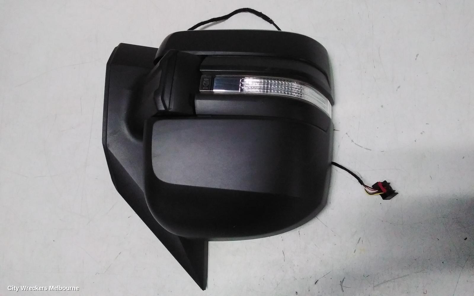 VOLKSWAGEN CRAFTER RIGHT DOOR MIRROR, SY1, NON POWER FOLD TYPE, 08/2017 ONWARDS