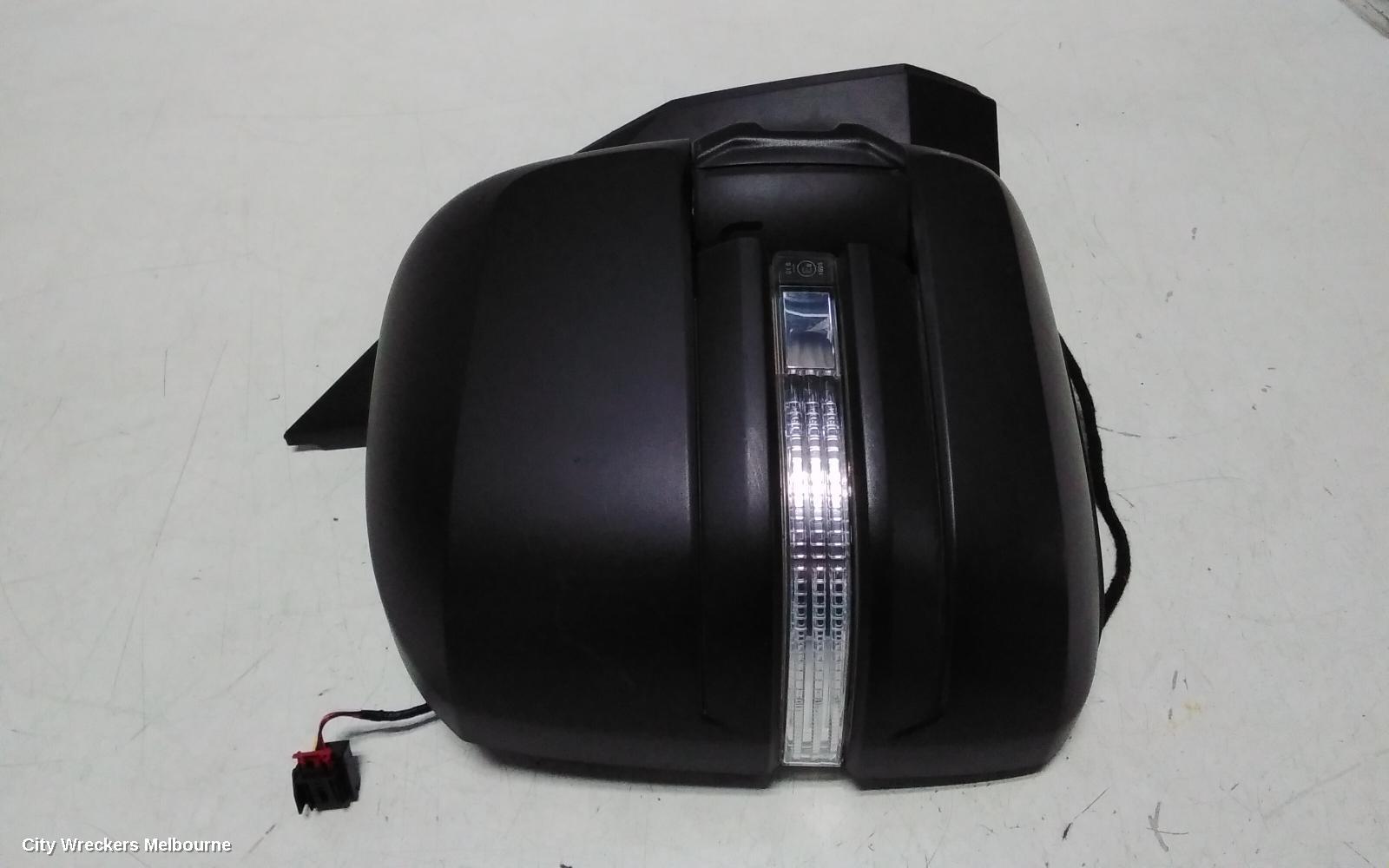 VOLKSWAGEN CRAFTER RIGHT DOOR MIRROR, SY1, NON POWER FOLD TYPE, 08/2017 ONWARDS