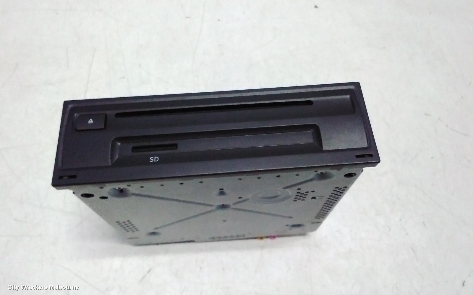 VOLKSWAGEN CRAFTER RADIO/CD/DVD/SAT/TV, DISPLAY UNIT, 8IN, TOUCHSCREEN, SY1, 08/2017 ONWARDS