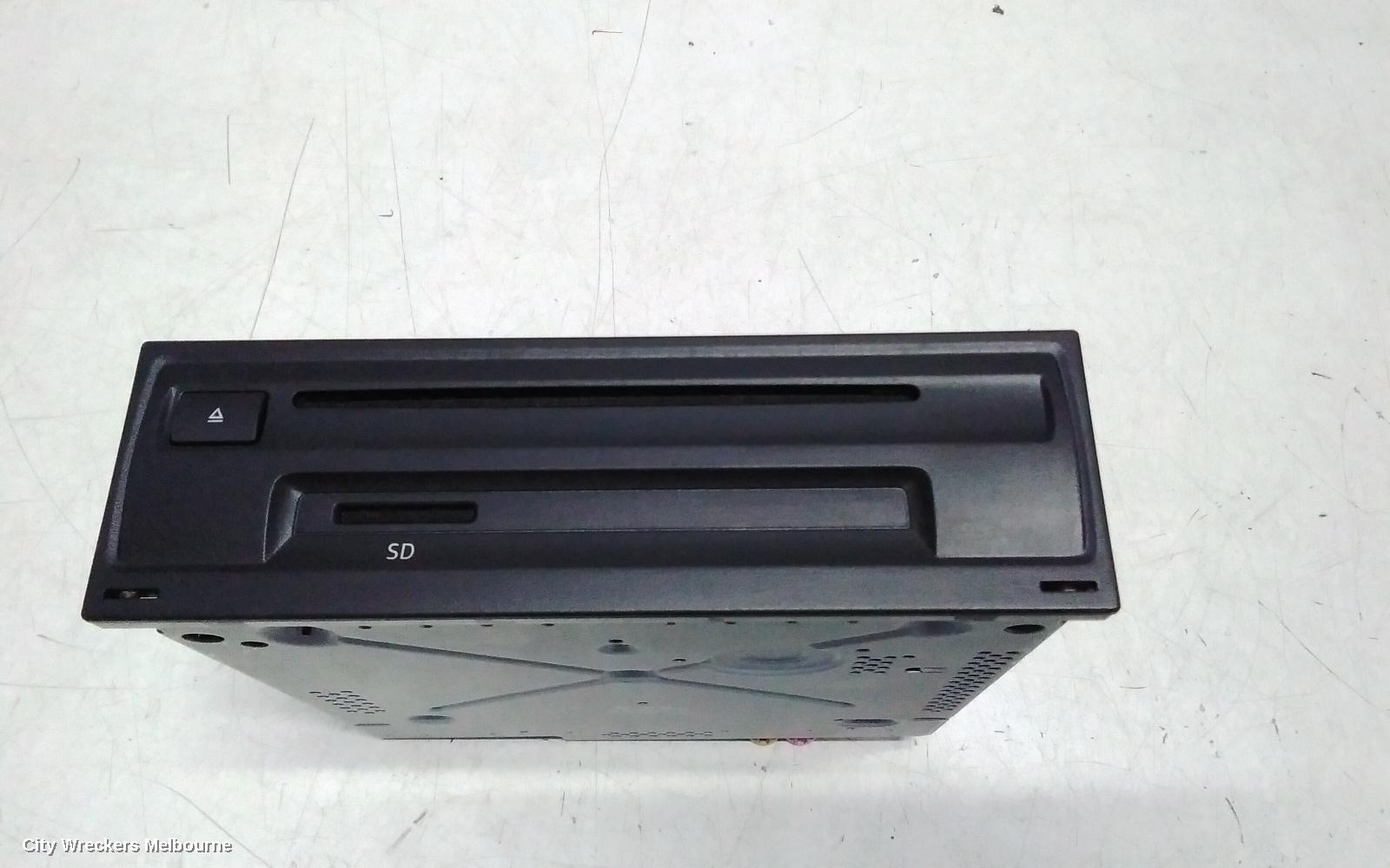VOLKSWAGEN CRAFTER RADIO/CD/DVD/SAT/TV, DISPLAY UNIT, 8IN, TOUCHSCREEN, SY1, 08/2017 ONWARDS