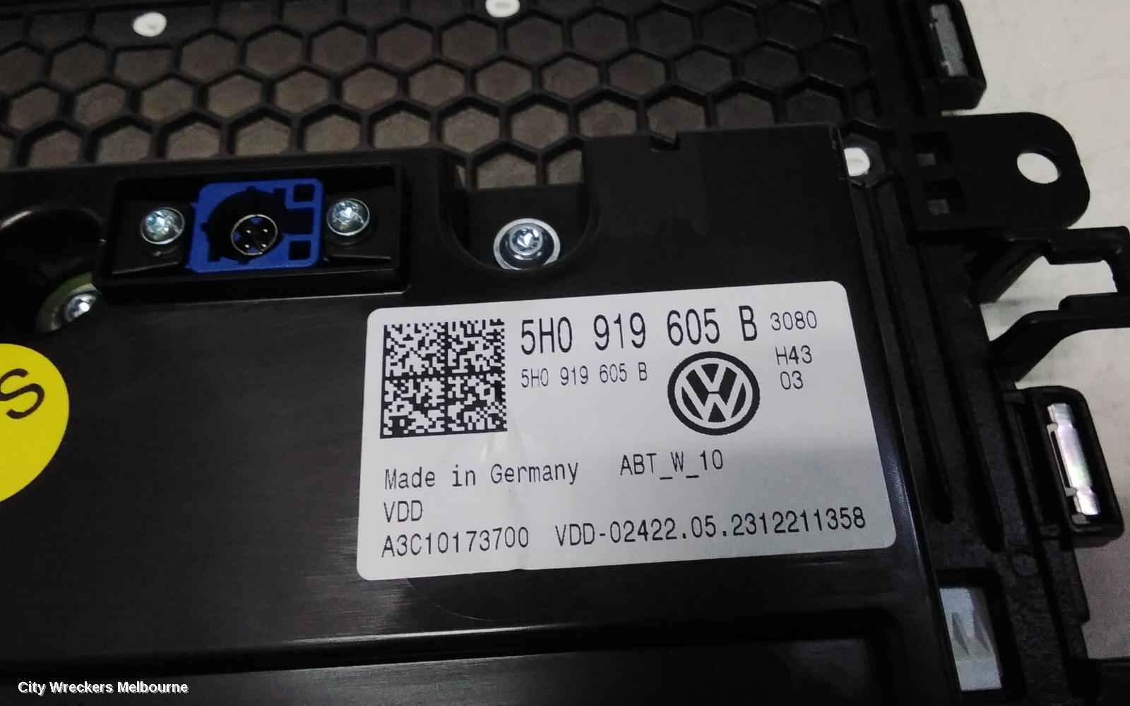 VOLKSWAGEN GOLF RADIO/CD/DVD/SAT/TV, DISPLAY UNIT, 10IN TOUCHSCREEN, W/ SAT NAV TYPE, GEN 8, 09/2020 ONWARDS