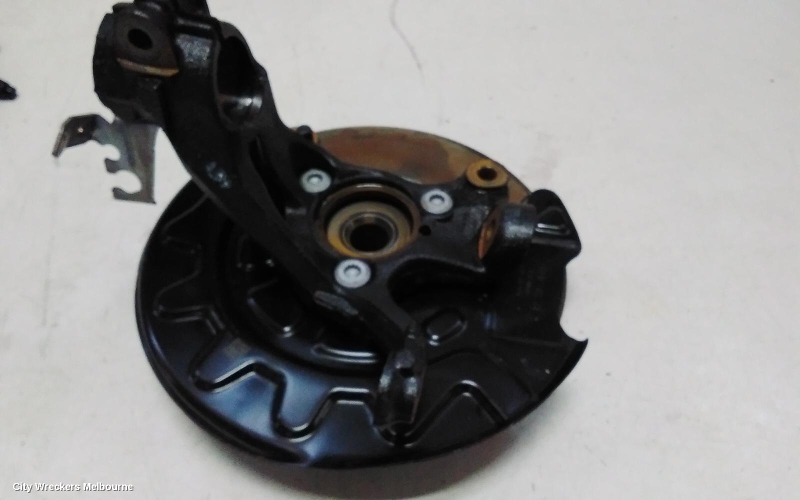VOLKSWAGEN GOLF LEFT FRONT HUB ASSEMBLY, GEN 8, STANDARD/LIFE/R LINE, 09/2020 ONWARDS