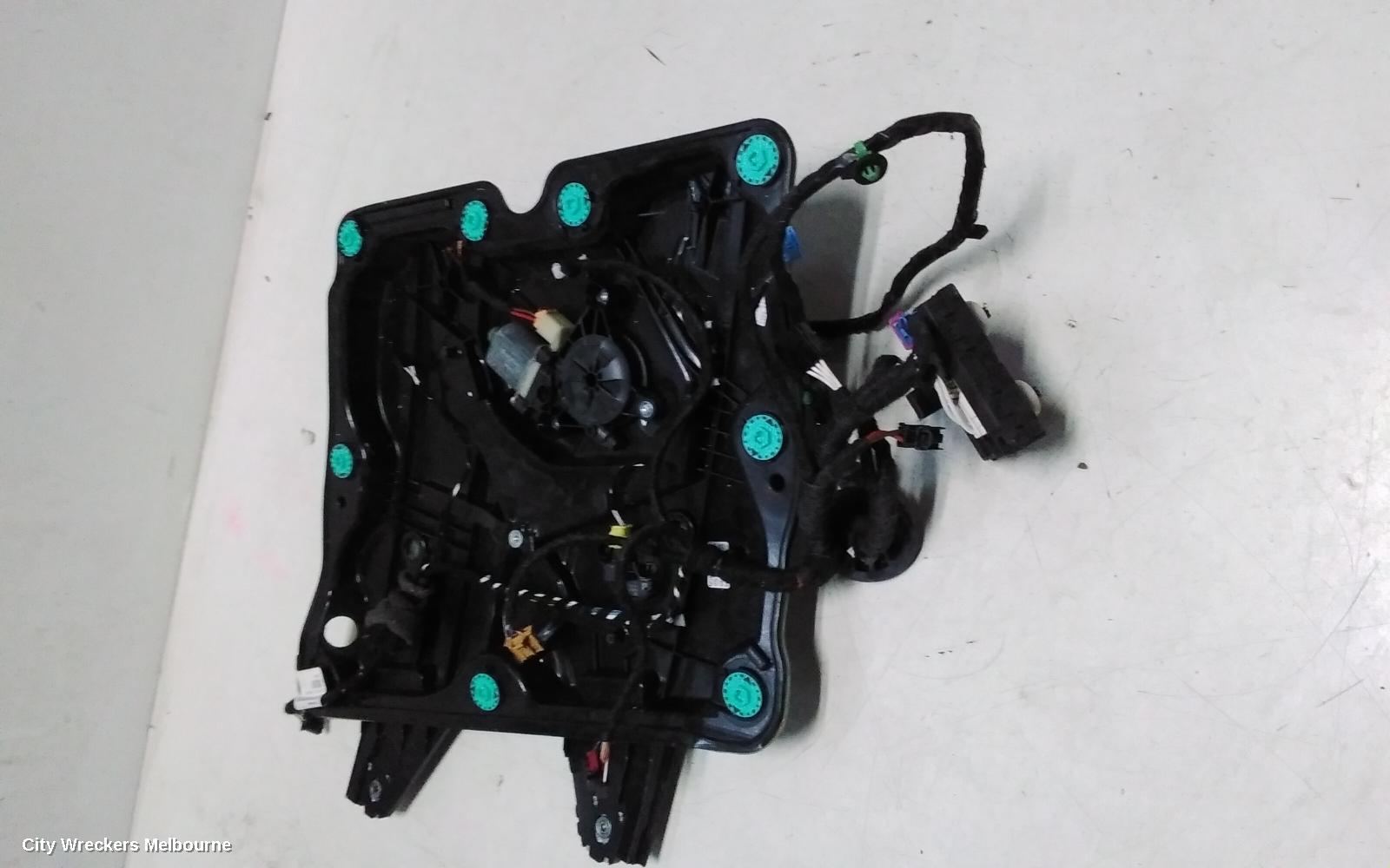 VOLKSWAGEN GOLF RIGHT FRONT WINDOW REG/MOTOR, GEN 8, DOOR REG ASSY (REG AND MOTOR), 09/2020 ONWARDS