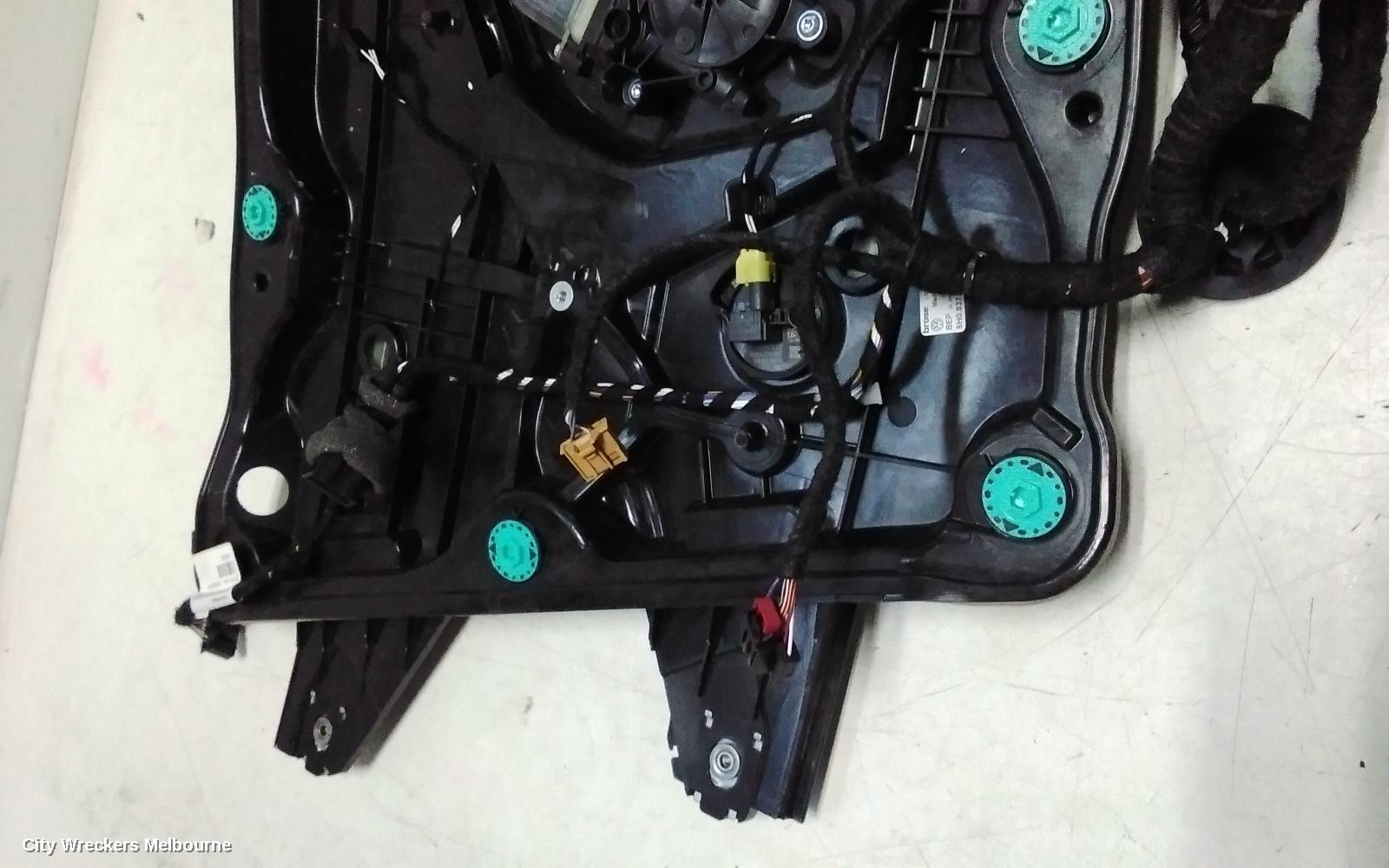 VOLKSWAGEN GOLF RIGHT FRONT WINDOW REG/MOTOR, GEN 8, DOOR REG ASSY (REG AND MOTOR), 09/2020 ONWARDS