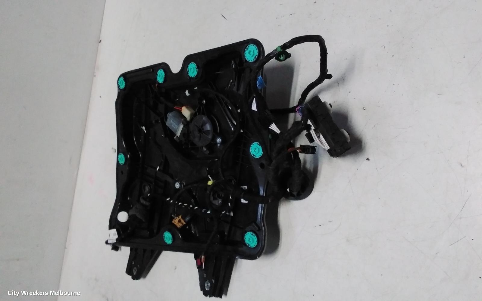VOLKSWAGEN GOLF RIGHT FRONT WINDOW REG/MOTOR, GEN 8, DOOR REG ASSY (REG AND MOTOR), 09/2020 ONWARDS