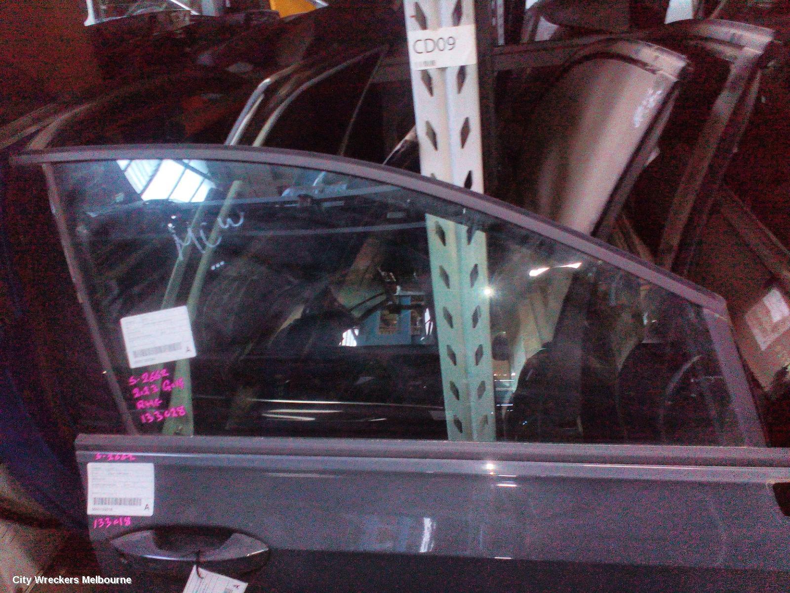 VOLKSWAGEN GOLF RIGHT FRONT DOOR WINDOW, GEN 8, 09/2020 ONWARDS