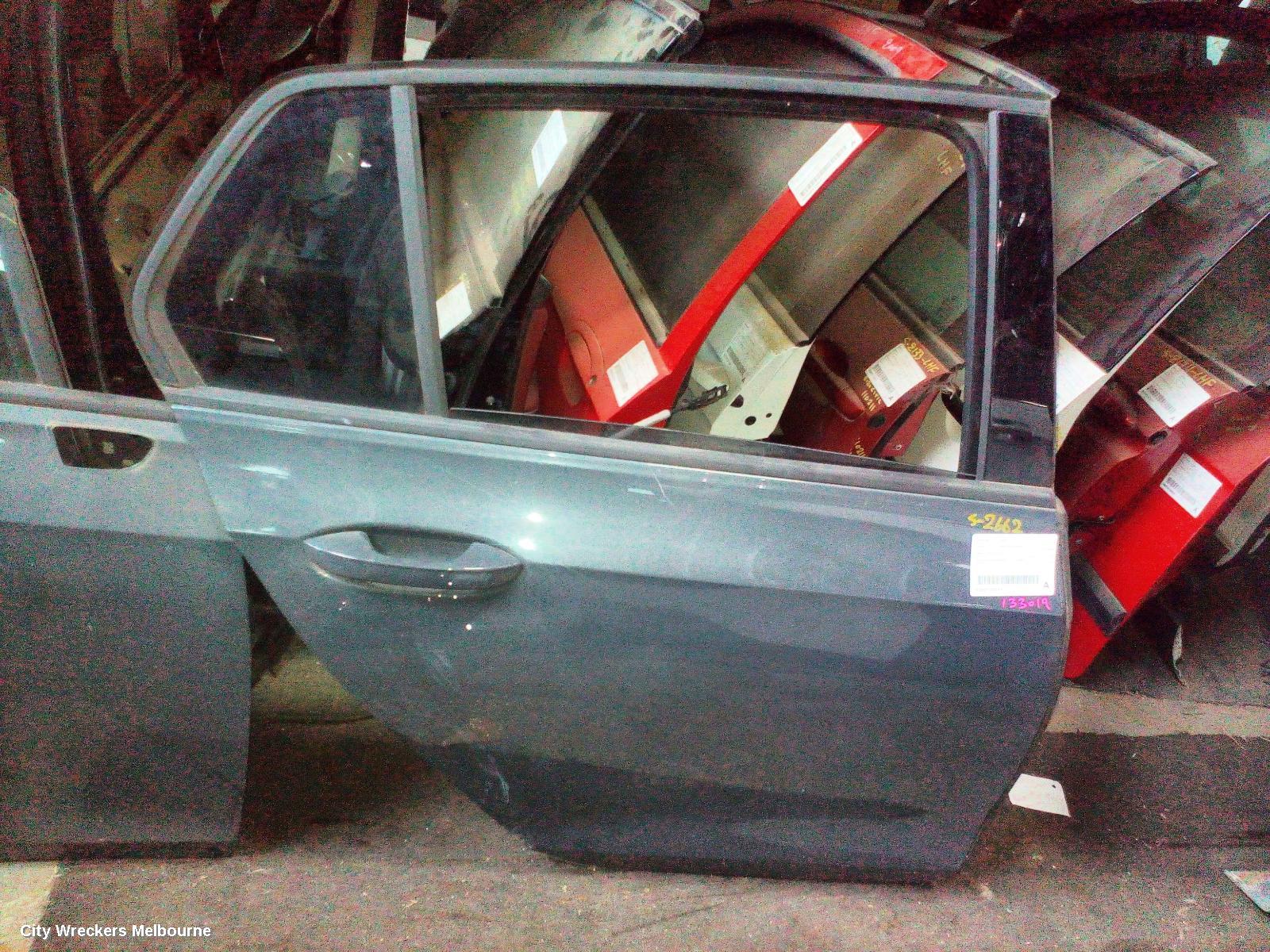 VOLKSWAGEN GOLF RIGHT REAR DOOR WINDOW, GEN 8, 09/2020 ONWARDS