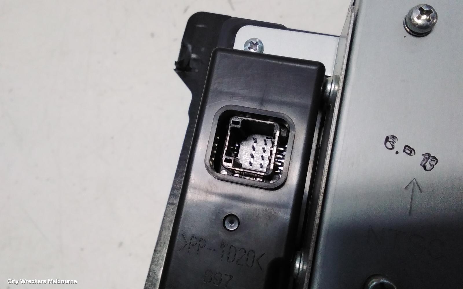 TOYOTA PRADO RADIO/CD/DVD/SAT/TV, AFTERMARKET, 150 SERIES, 08/2009 ONWARDS