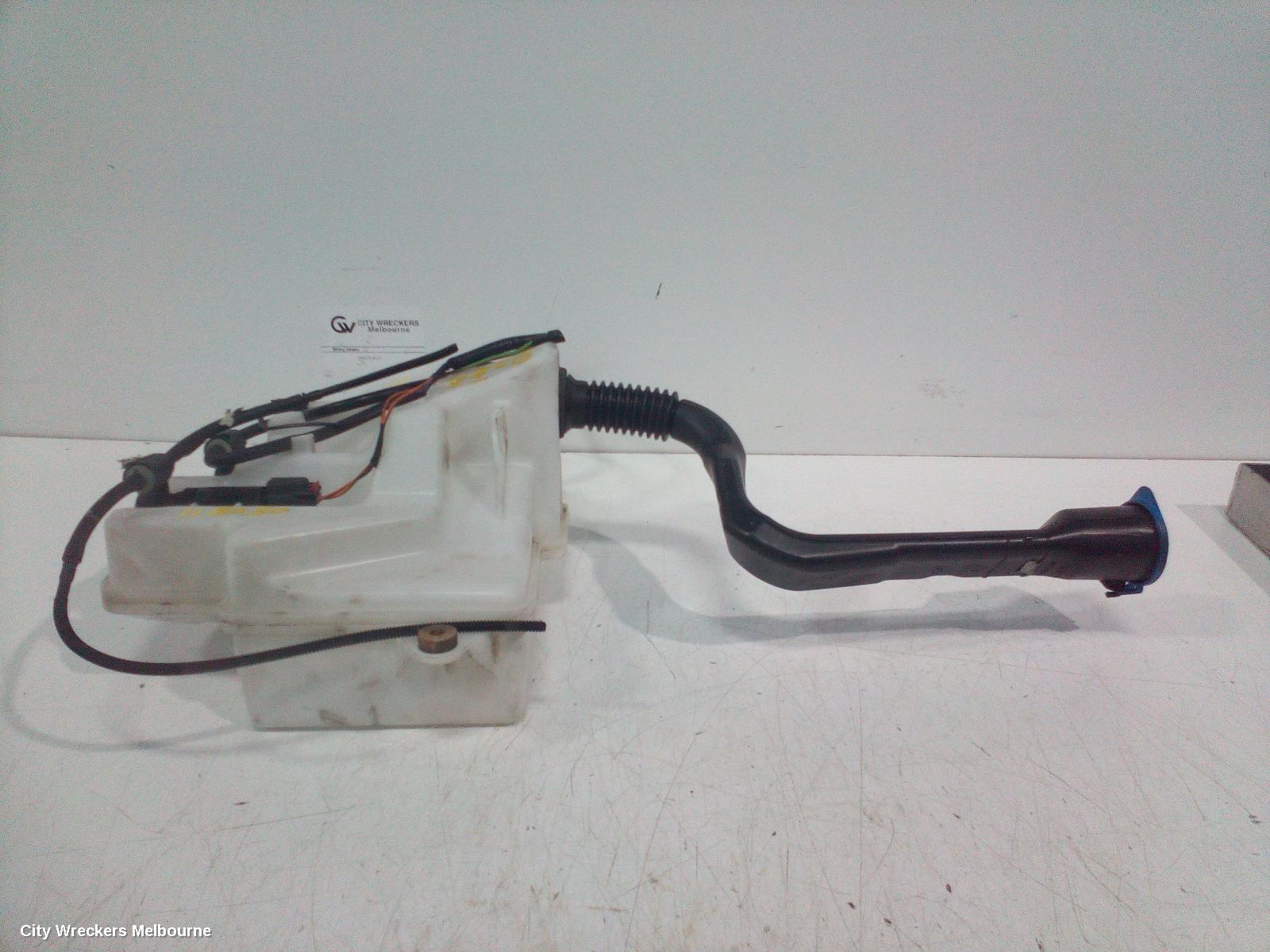 LAND ROVER RANGEROVER SPORT WASHER BOTTLE, L320, 08/2005 - 12/2013