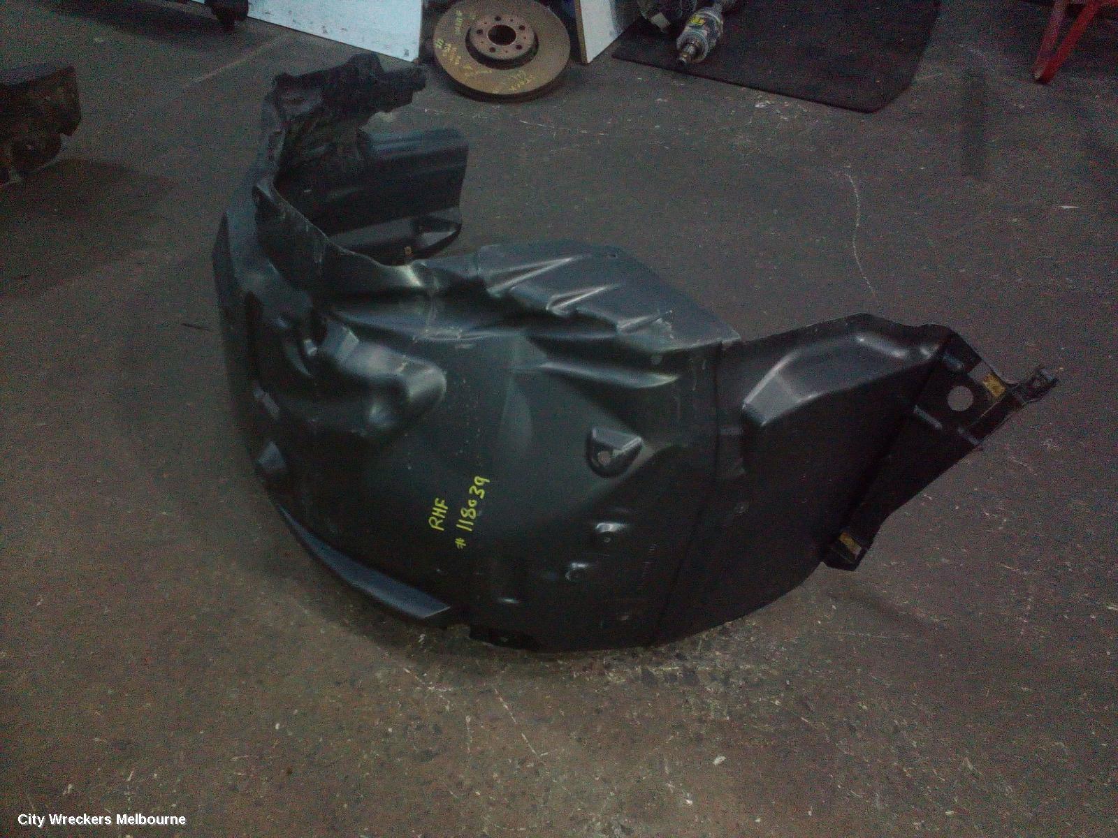 LAND ROVER RANGEROVER SPORT RIGHT GUARD LINER, L320, 08/2005 - 12/2013