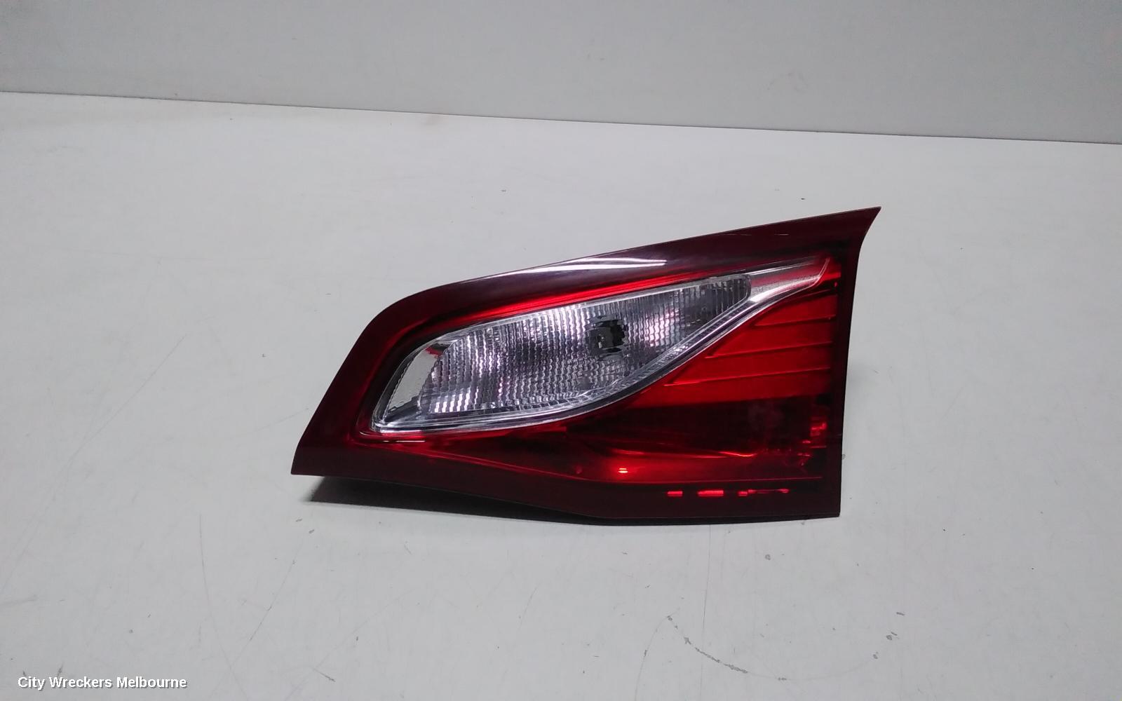 HOLDEN EQUINOX REAR GARNISH, TAILGATE LAMP (RH SIDE), STANDARD TYPE, EQ, 09/2017 - 12/2020