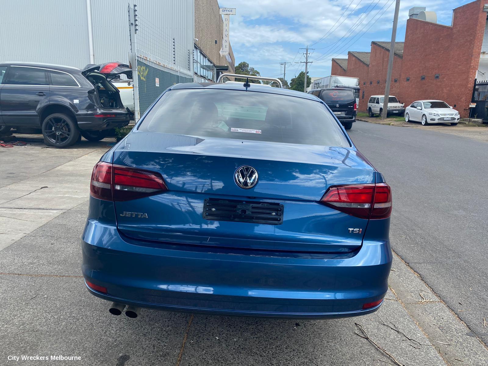 VOLKSWAGEN JETTA LEFT FRONT WINDOW REG/MOTOR, 1B, 02/2011 - 12/2017