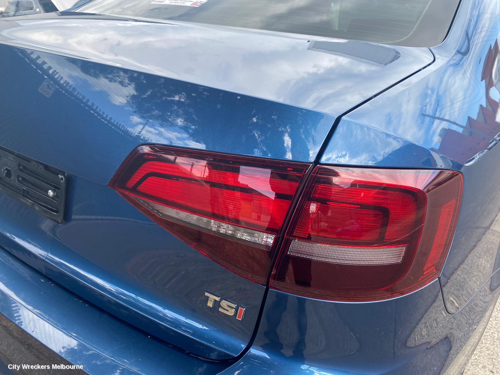 VOLKSWAGEN JETTA RIGHT GUARD, 1B, 02/2011 - 12/2017