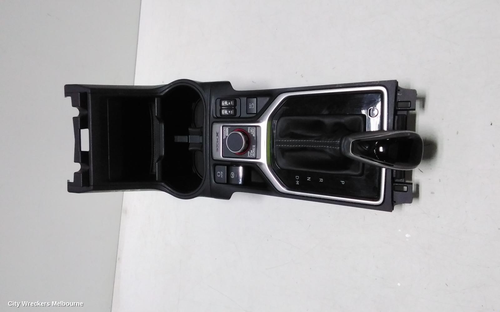 SUBARU FORESTER, SK, 08/2018 - 11/2024, GEAR KNOB WITH COMPLTE COMPARTMENT : 118139