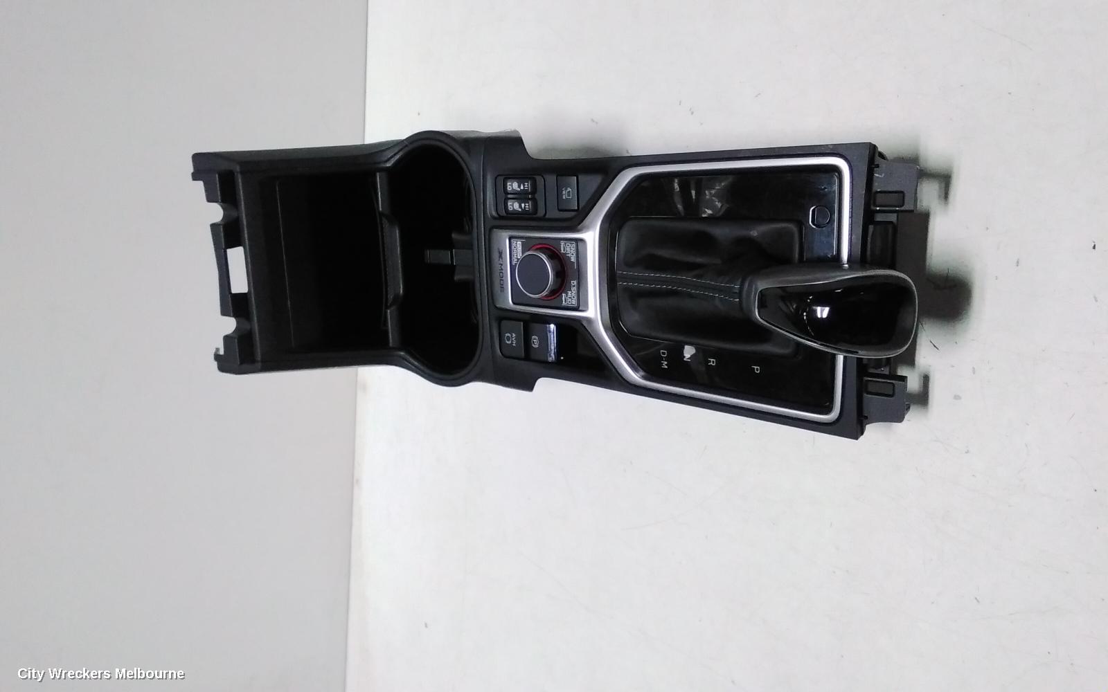 SUBARU FORESTER, SK, 08/2018 - 11/2024, GEAR KNOB WITH COMPLTE COMPARTMENT : 118139