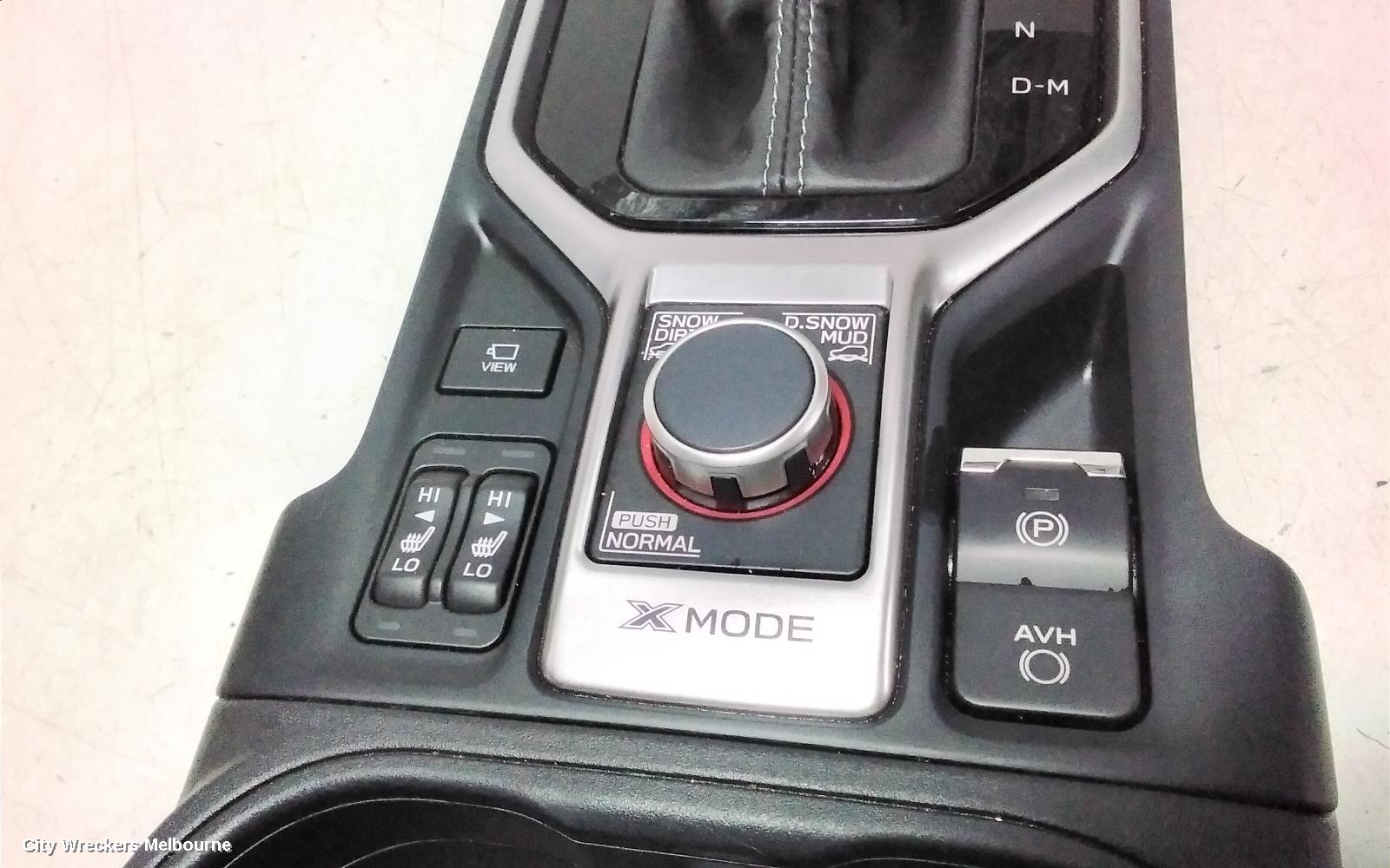 SUBARU FORESTER, SK, 08/2018 - 11/2024, GEAR KNOB WITH COMPLTE COMPARTMENT : 118139