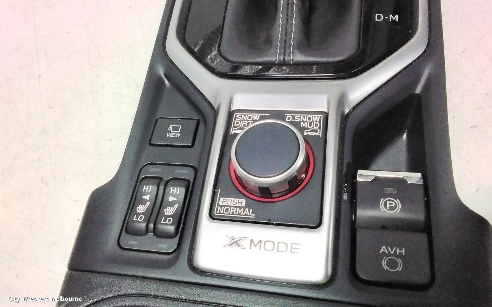 SUBARU FORESTER, SK, 08/2018 - 11/2024, GEAR KNOB WITH COMPLTE COMPARTMENT : 118139