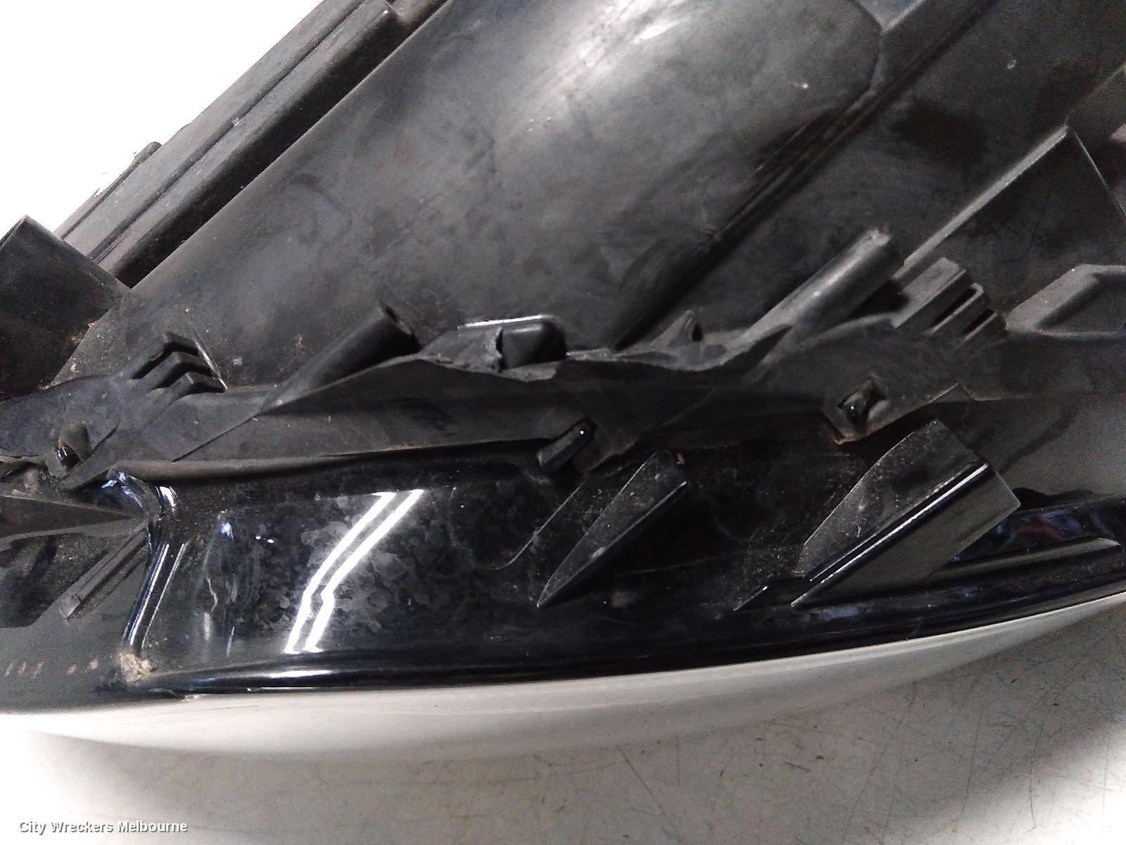 VOLKSWAGEN GOLF RIGHT HEADLAMP, GEN 7, STANDARD/TSI/COMFORTLINE/HIGHLINE/GTI, HALOGEN TYPE, GEN 7, 12/2012 - 03/2017