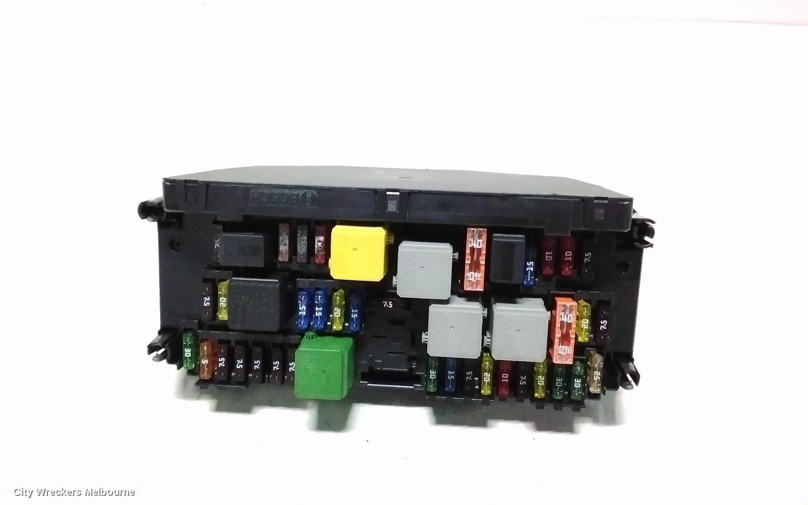 MERCEDES C CLASS FUSE BOX, ENGINE BAY, DIESEL, W204/S204/C204, 07/2007 - 01/2015