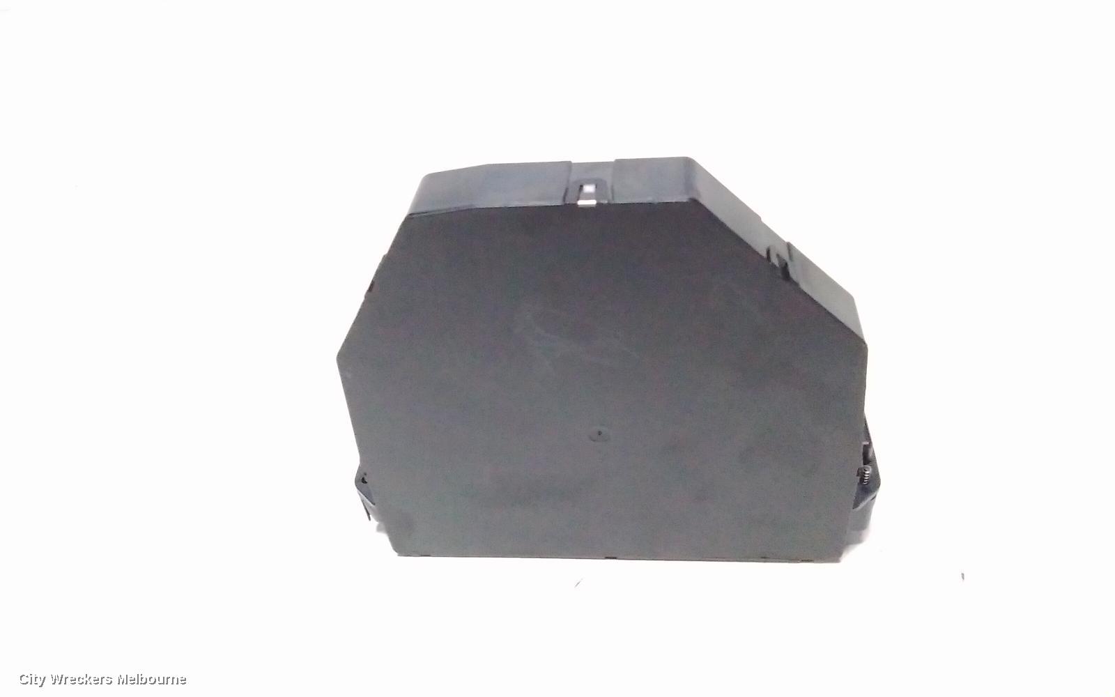 MERCEDES C CLASS FUSE BOX, ENGINE BAY, DIESEL, W204/S204/C204, 07/2007 - 01/2015