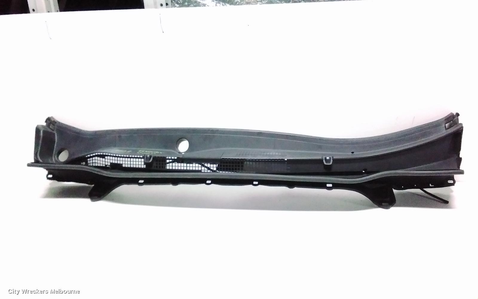 SUBARU FORESTER PLENUM CHAMBER, SK, 08/2018 - 11/2024