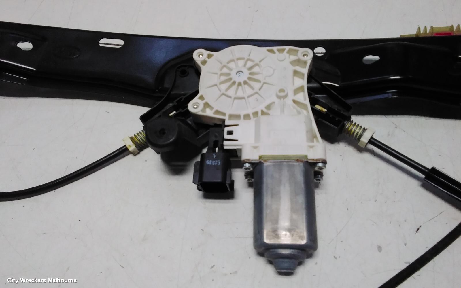 LAND ROVER DISCOVERY SPORT RIGHT FRONT WINDOW REG/MOTOR, L550, 01/2015 ONWARDS