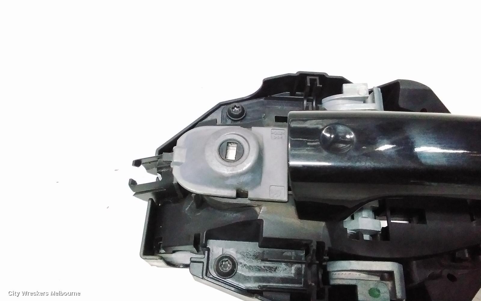 LAND ROVER DISCOVERY SPORT DOOR HANDLE, RH FRONT, OUTER, COLOUR CODED, W/ CHROME INSERT TYPE, L550, 01/2015 - 06/2019