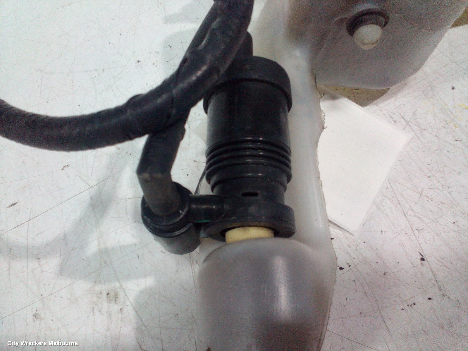 JEEP COMPASS WASHER BOTTLE, PETROL, MK, 07/2011 - 12/2016