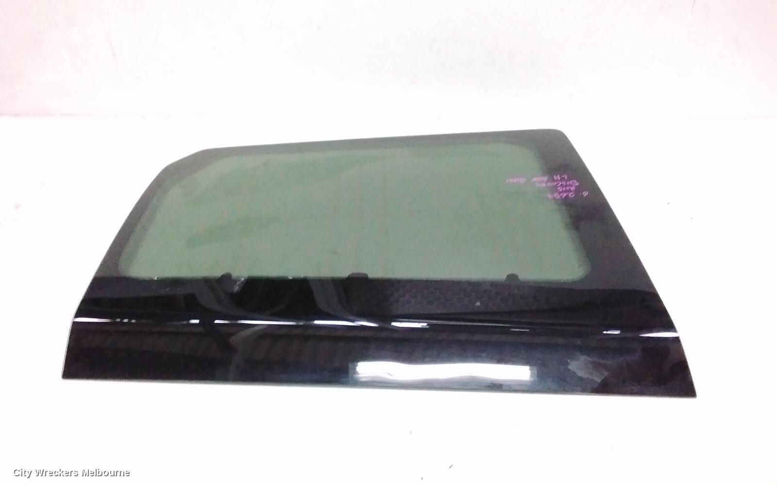 LAND ROVER DISCOVERY LEFT REAR SIDE GLASS, L319,10/2009 - 12/2016