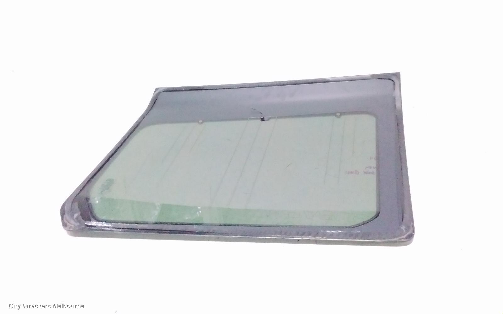 LAND ROVER DISCOVERY LEFT REAR SIDE GLASS, L319,10/2009 - 12/2016
