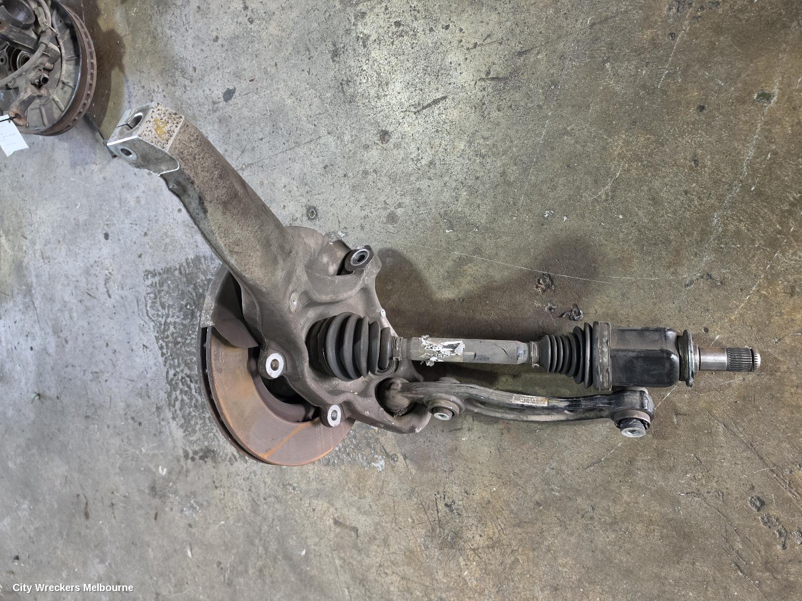 LAND ROVER RANGEROVER SPORT LEFT FRONT HUB ASSEMBLY, L494, 12/2013 - 04/2022