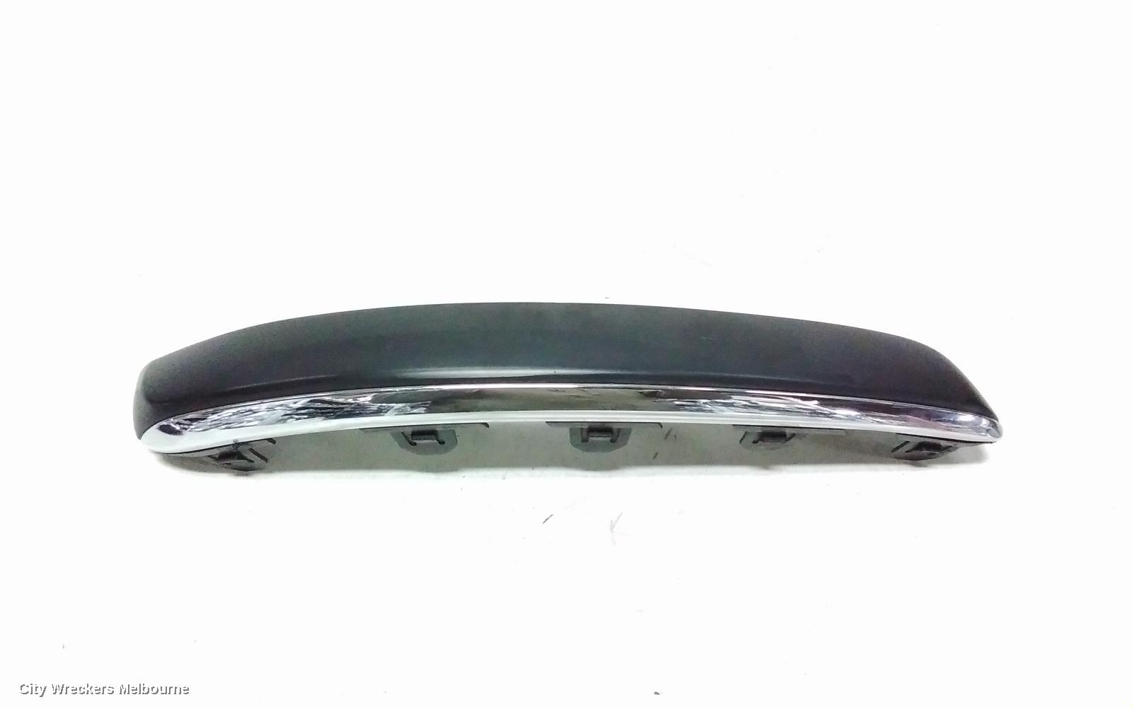 PEUGEOT 407, 09/2004 - 06/2011, RHF  BUMPER  MOULD : 118349