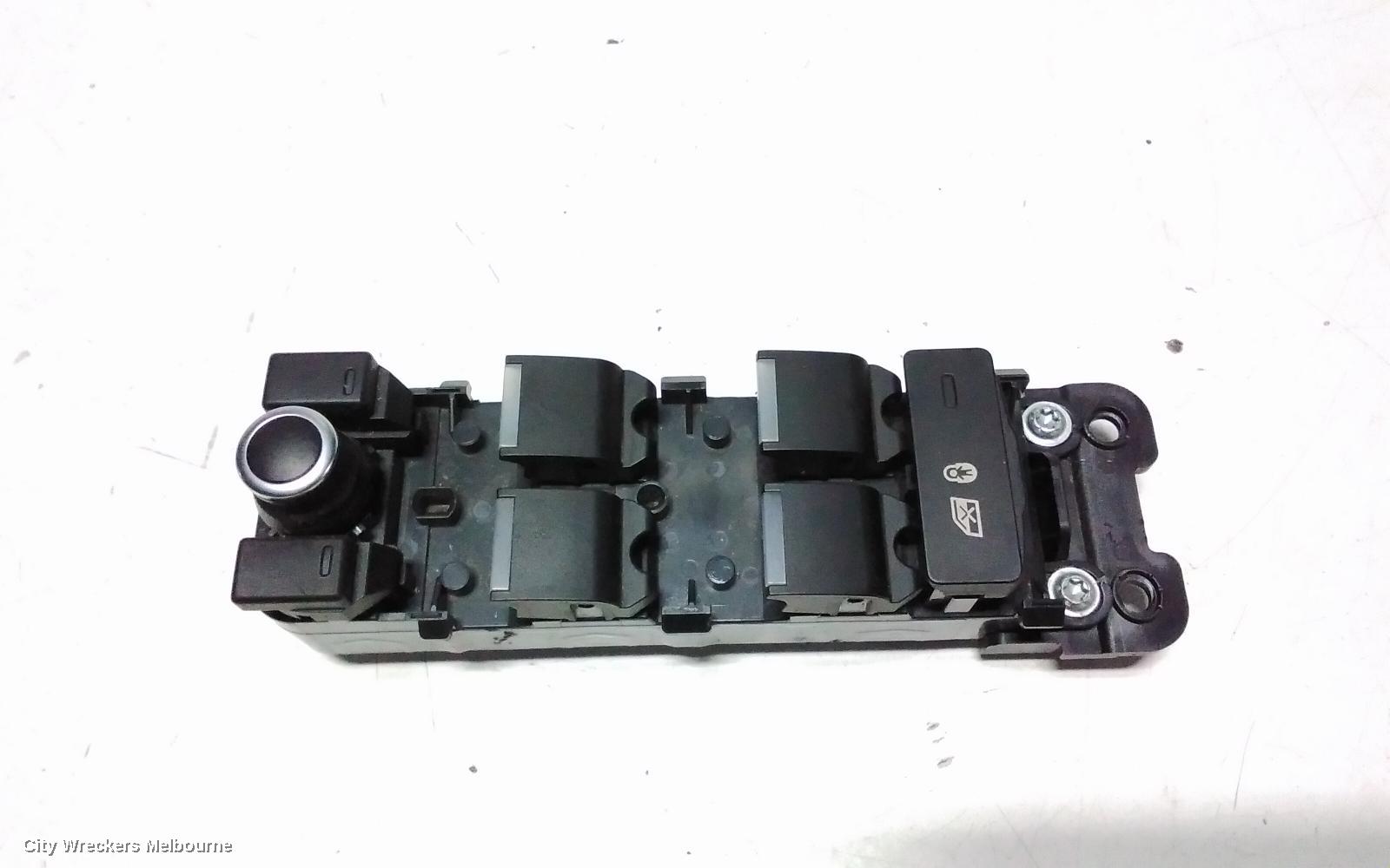 AUDI Q7 PWR DR WIND SWITCH, RH FRONT (MASTER SWITCH), 4L, 09/2006 - 08/2015