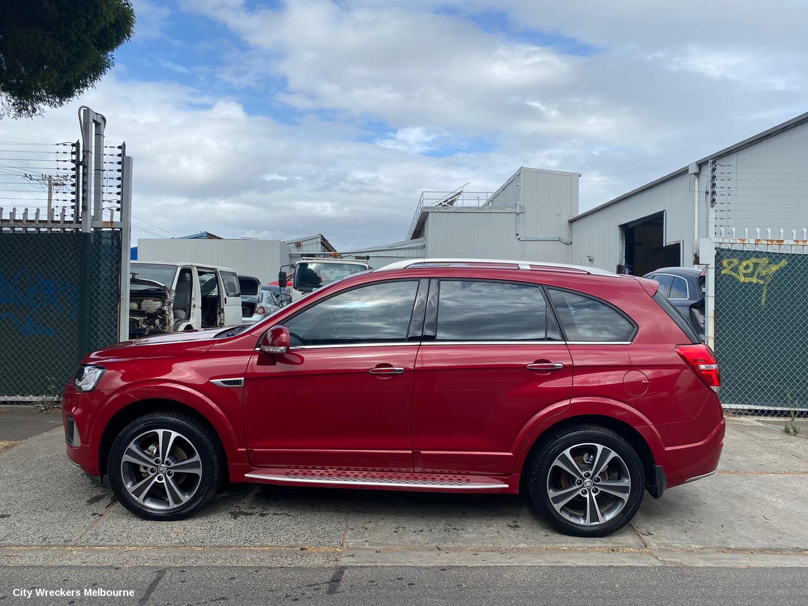 HOLDEN CAPTIVA CONSOLE, CG, LEATHER, BLACK, 01/2011 - 06/2018