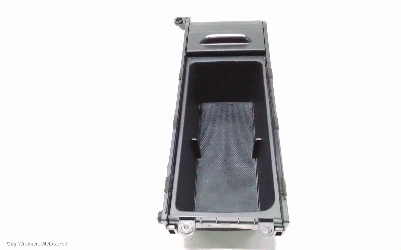 HYUNDAI I30, PD, HATCH, 03/2017 ONWARDS, CUP HOLDER: 118460