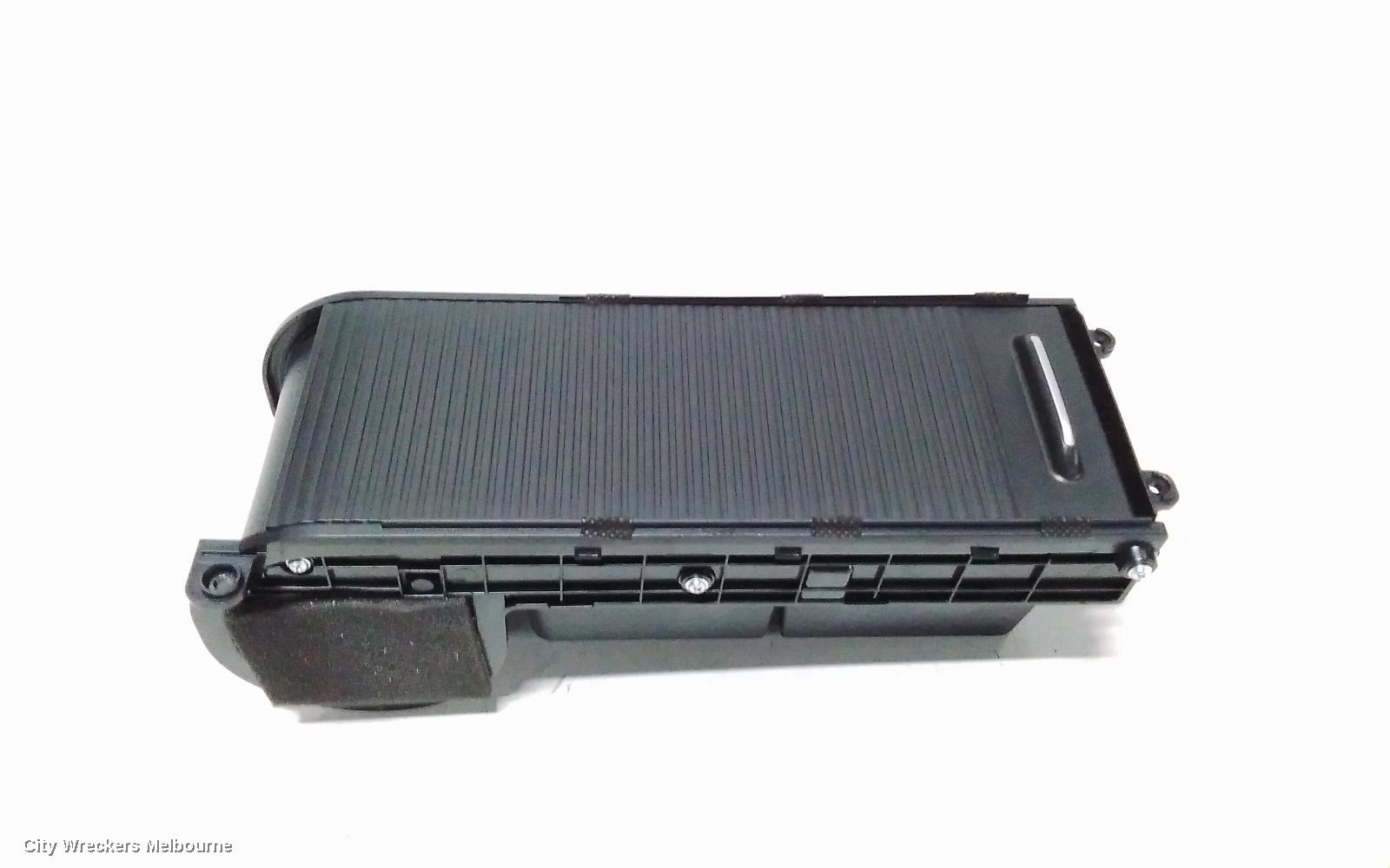 HYUNDAI I30, PD, HATCH, 03/2017 ONWARDS, CUP HOLDER: 118460