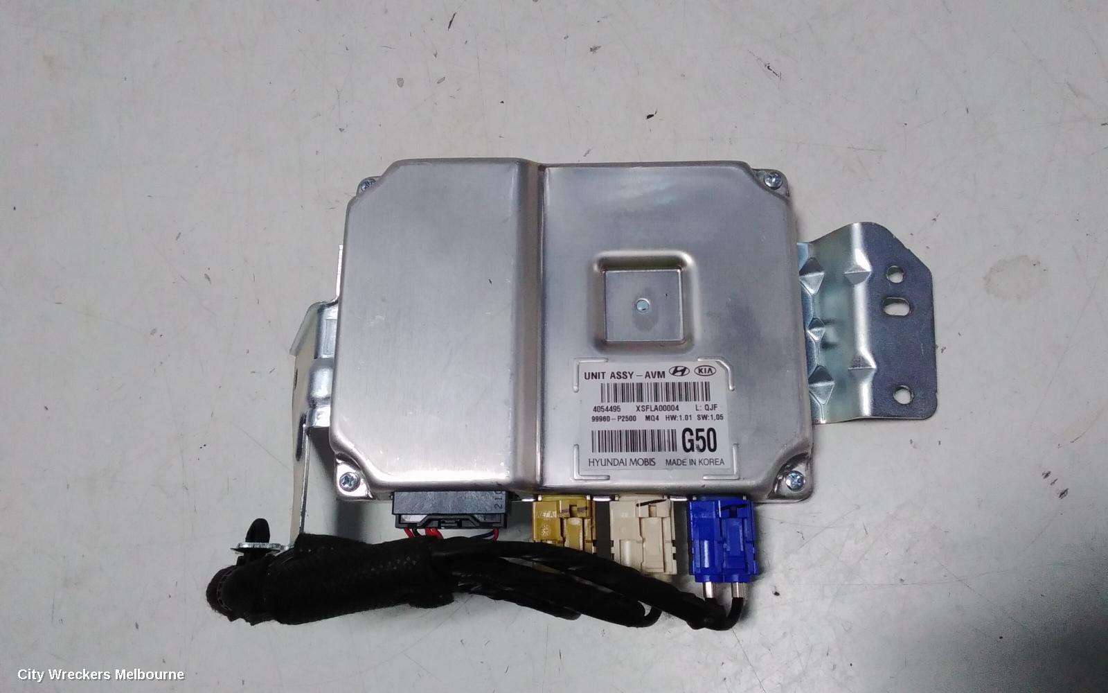 KIA SORENTO REVERSE CAMERA, FRONT, ADAPTIVE CRUISE/MULTI FUNCTION CAMERA, UM, 03/2015 ONWARDS