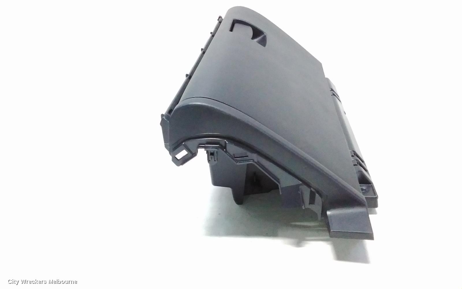 SUBARU FORESTER GLOVE BOX, SK, 08/2018 - 11/2024