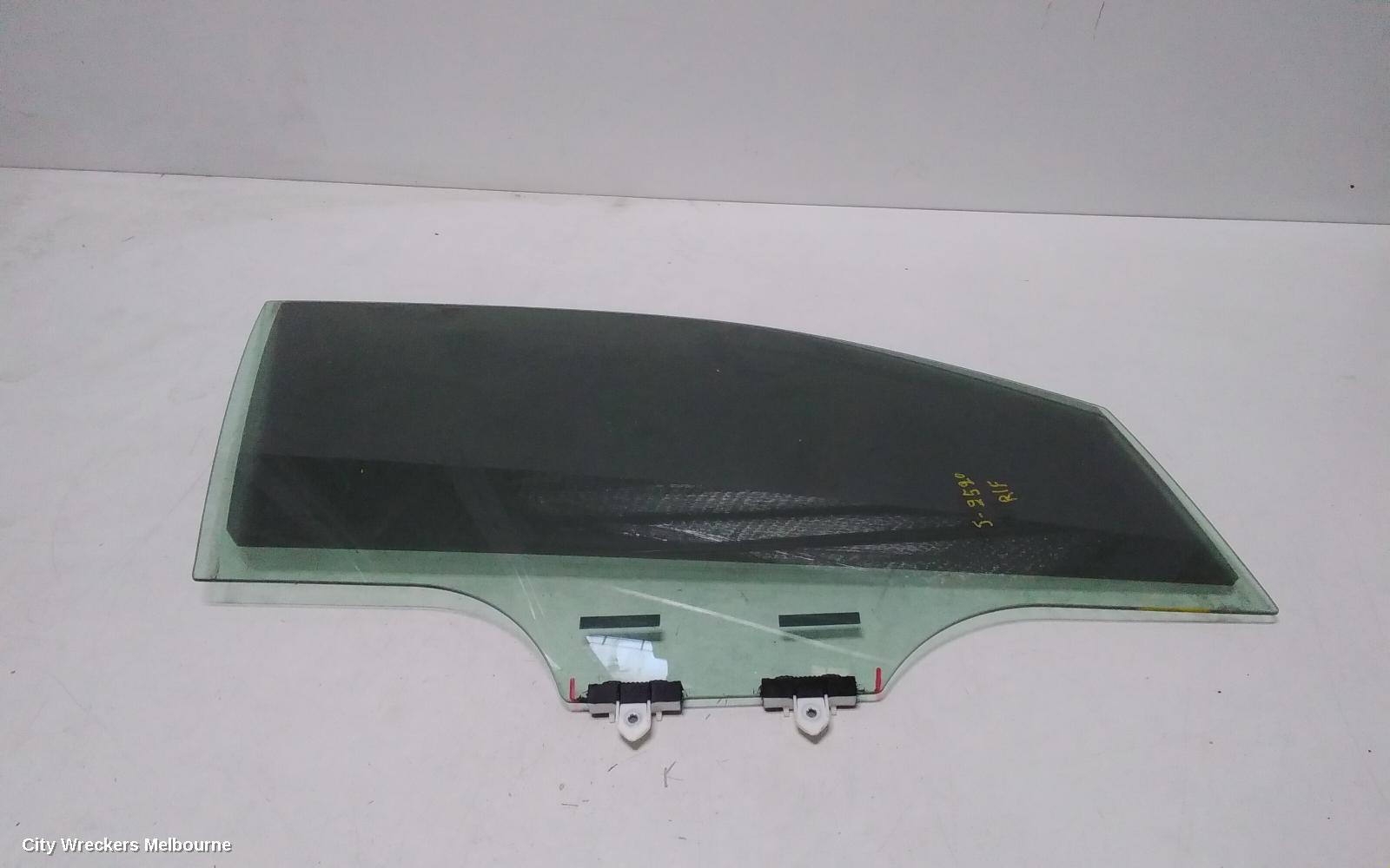 LEXUS UX RIGHT FRONT DOOR WINDOW, X10, 10/2018 ONWARDS