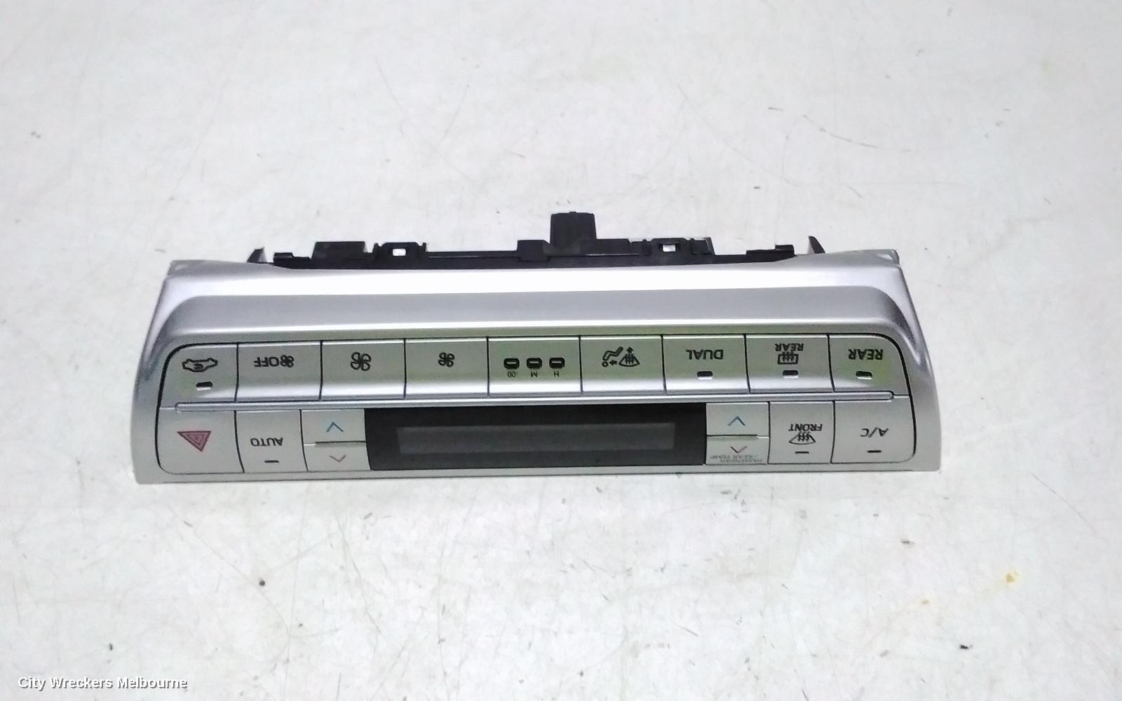 TOYOTA PRADO HEATER/AC CONTROLS, 150 SERIES, GXL/VX/KAKADU, FRONT, CLIMATE CONTROL, DUAL ZONE A/C TYPE, P/N 8401060J00, 08/2017 - 12/2023