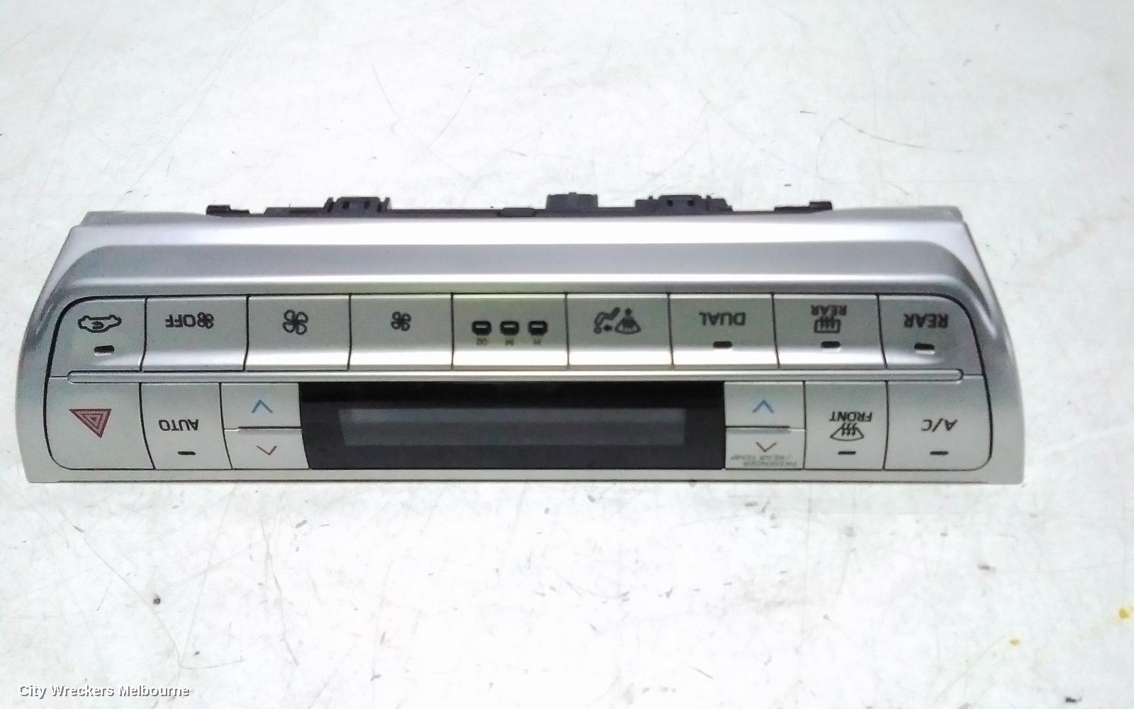 TOYOTA PRADO HEATER/AC CONTROLS, 150 SERIES, GXL/VX/KAKADU, FRONT, CLIMATE CONTROL, DUAL ZONE A/C TYPE, P/N 8401060J00, 08/2017 - 12/2023