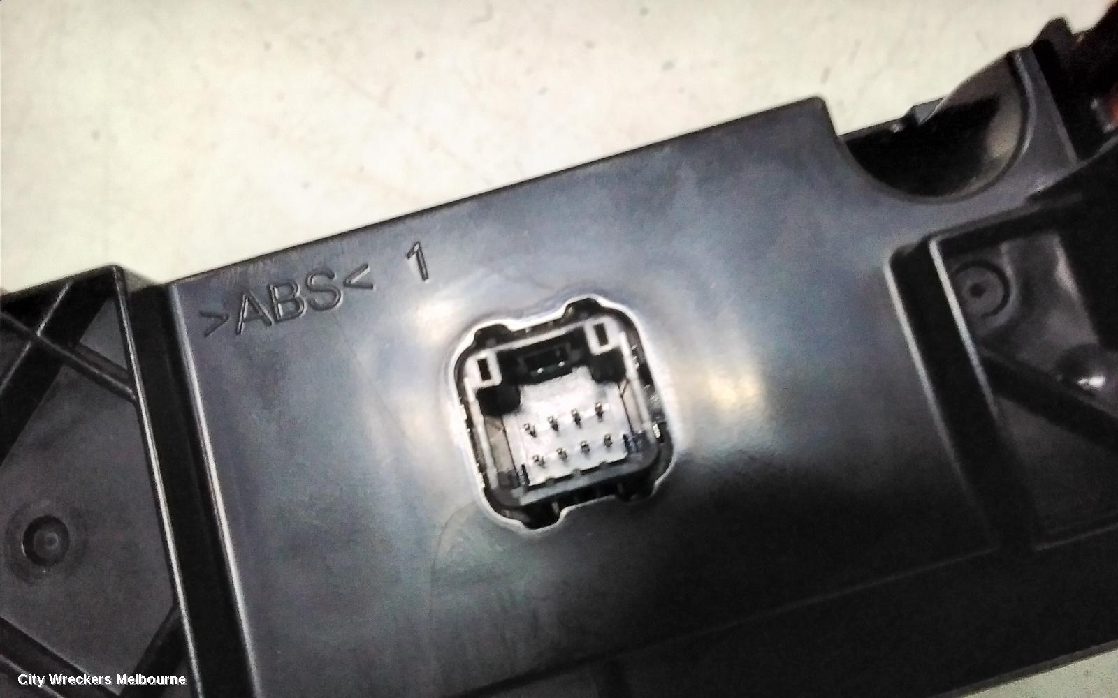 TOYOTA PRADO HEATER/AC CONTROLS, 150 SERIES, GXL/VX/KAKADU, FRONT, CLIMATE CONTROL, DUAL ZONE A/C TYPE, P/N 8401060J00, 08/2017 - 12/2023